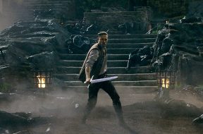 King Arthur Legend of the Sword Charlie Hunnam SpicyPulp