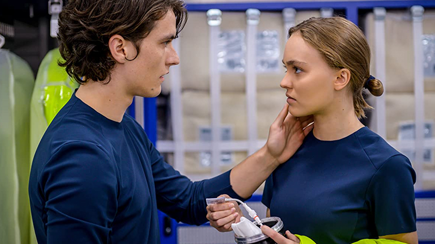 ‘Voyagers’ – Review
